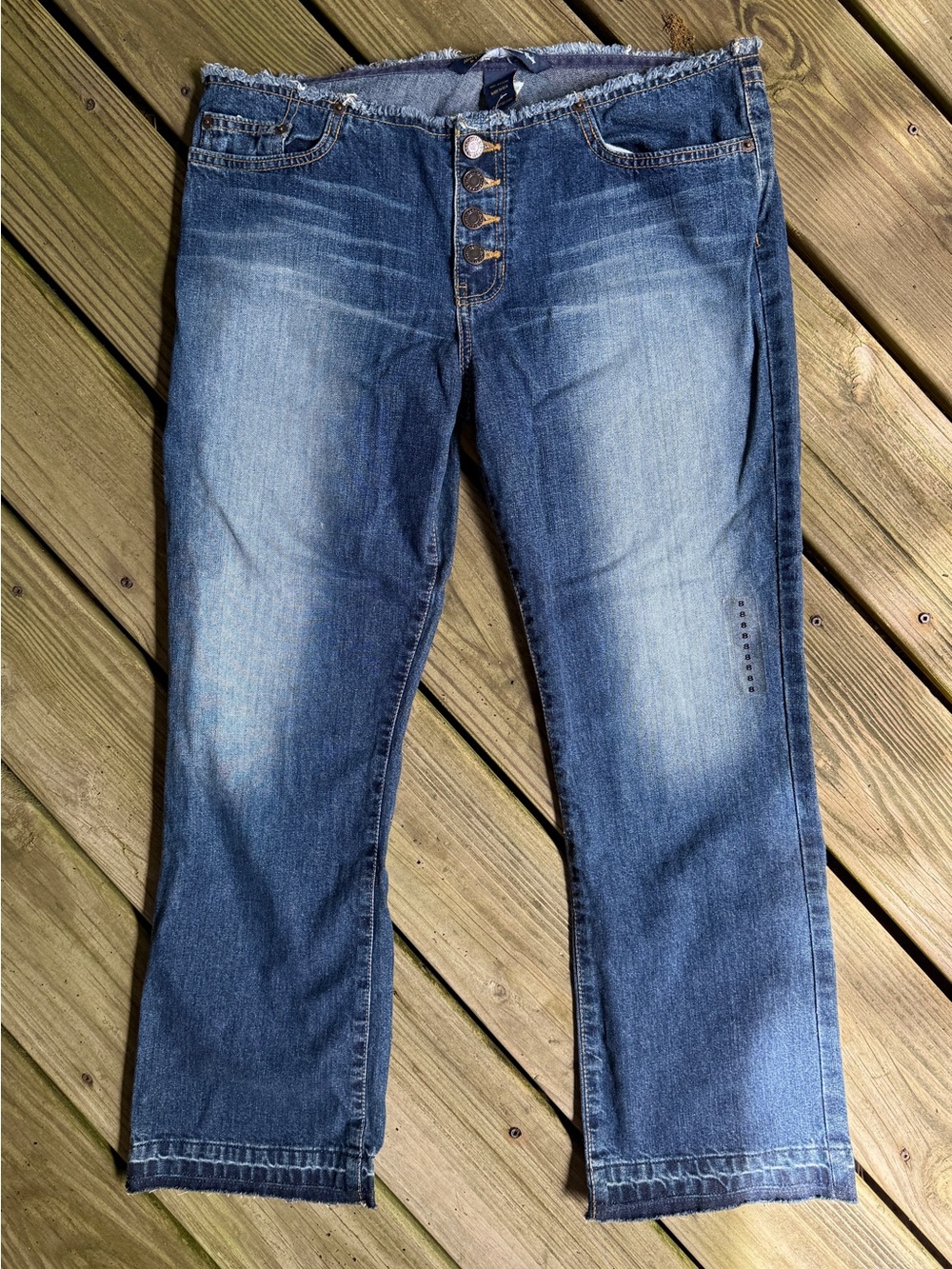 Abercrombie Vintage Y2K Low Rise Button Fly Frayed Waist Cropped Jeans NWT 8